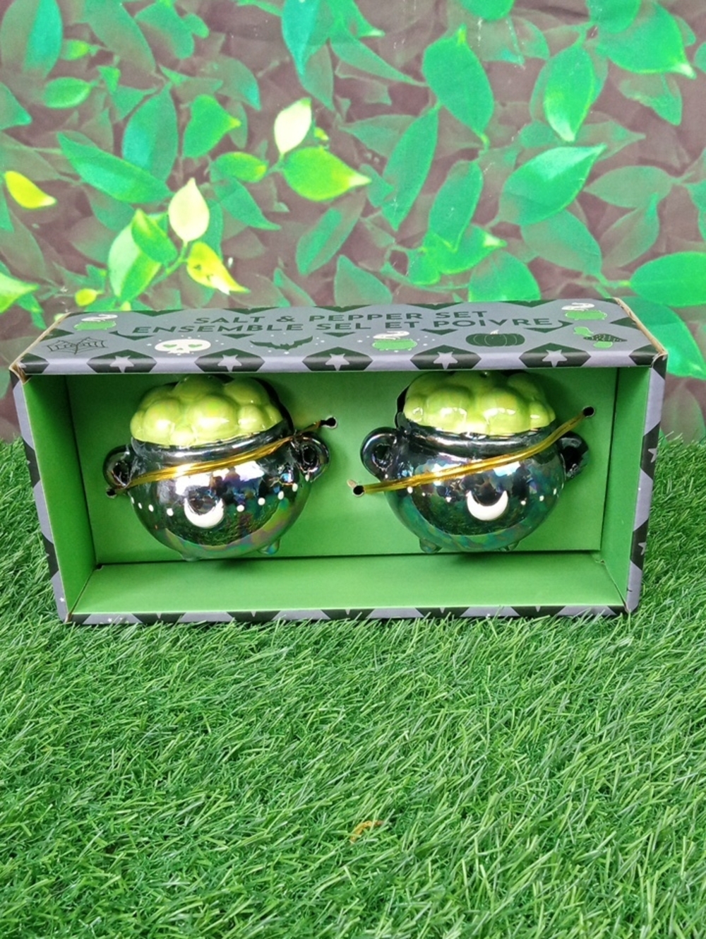👻🍒  Halloween Cauldron Salt & Pepper Shaker Set